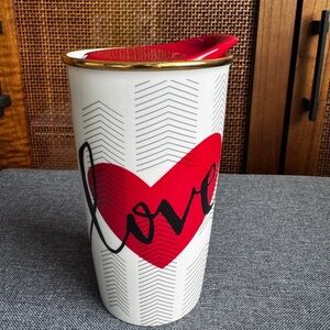 Starbucks VALENTINE DAY RED HEART LOVE
Ceramic Travel Mug (2014)